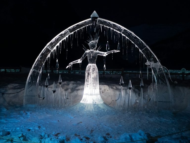 Illuminated ice sculpture